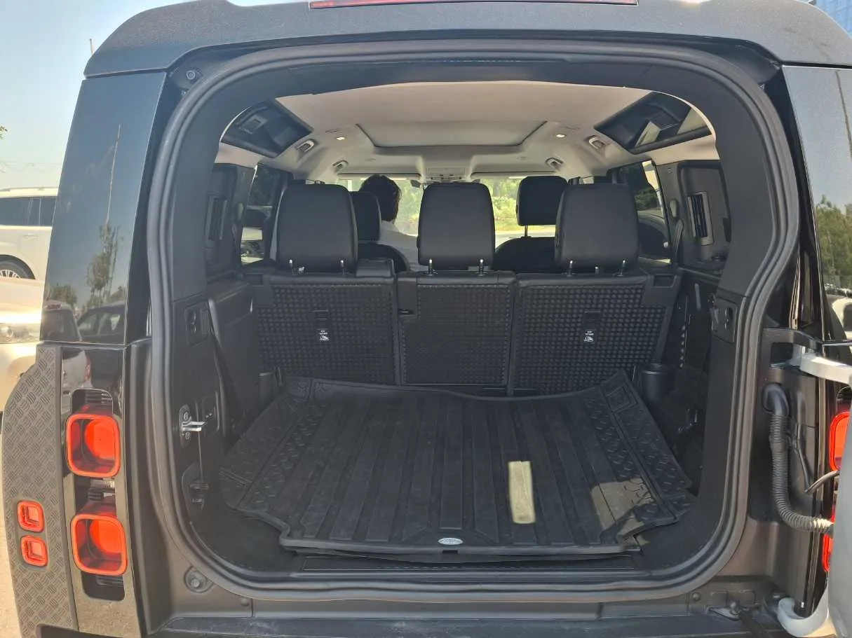 Car image 20