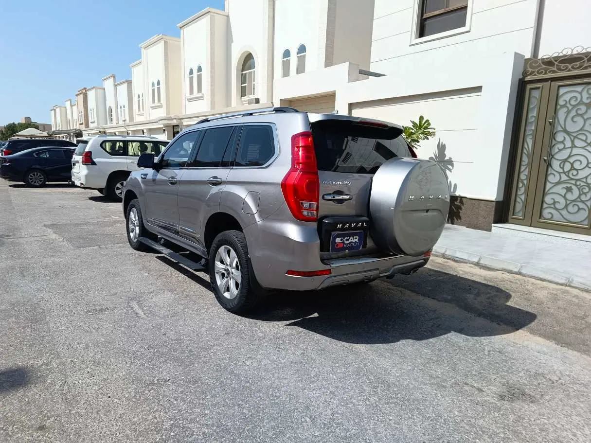 Car image 7