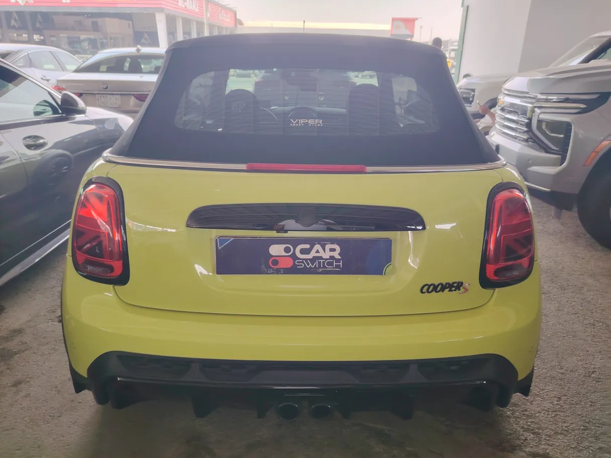 Car image 6