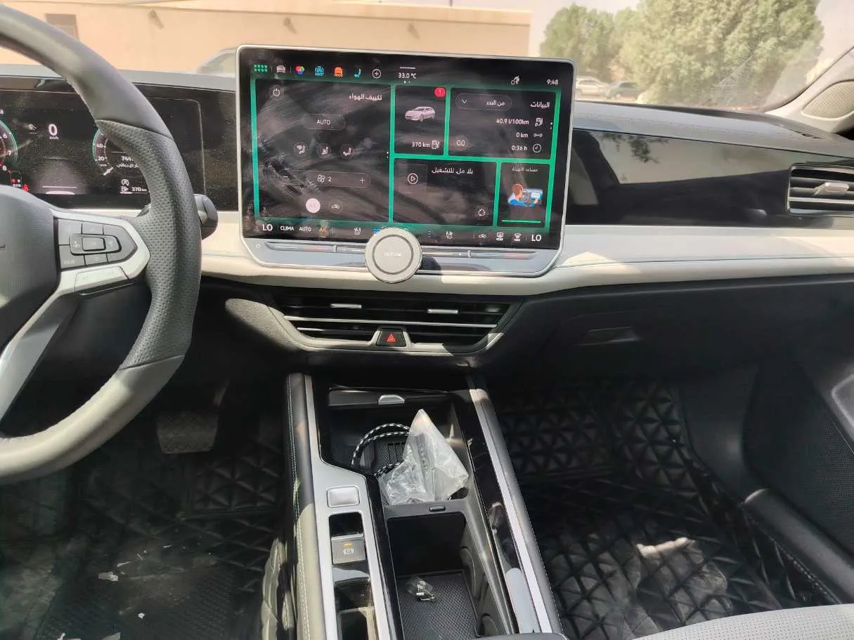 Car image 21