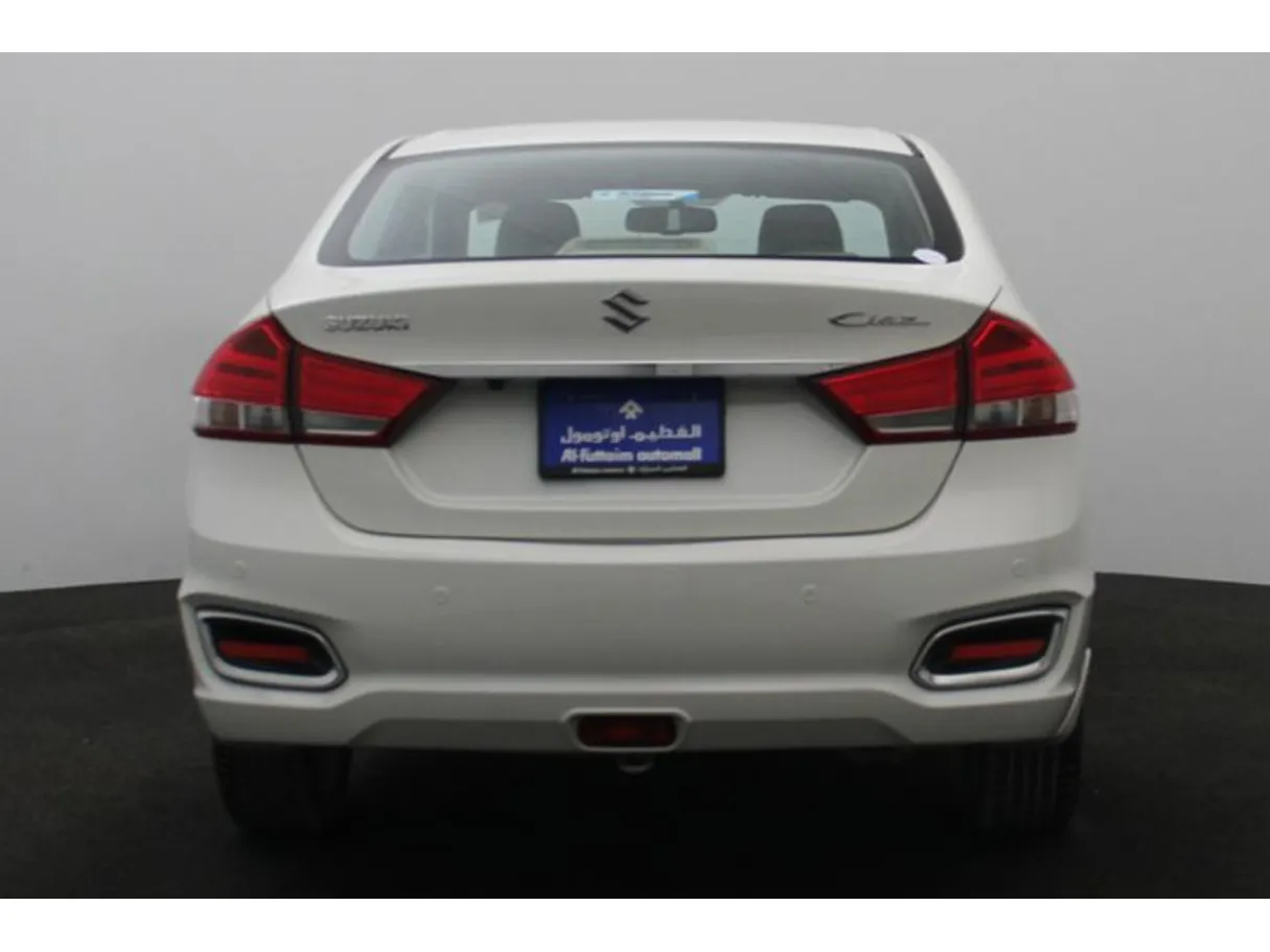 Car image 12