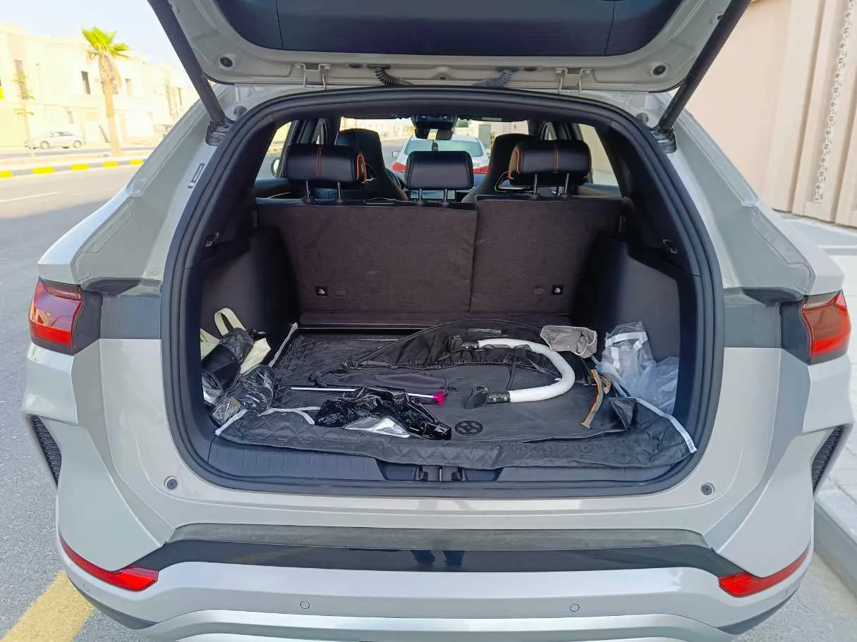 Car image 30