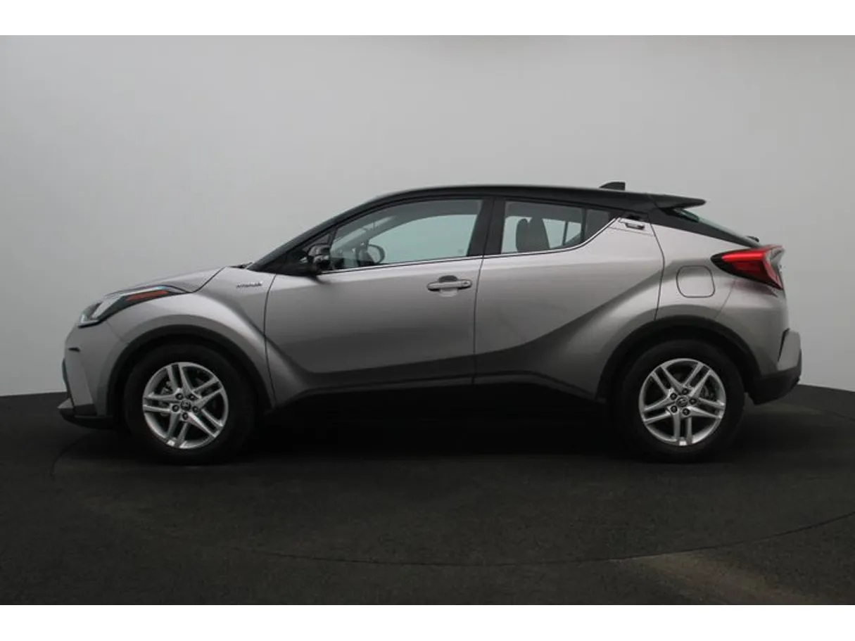 Car image 3