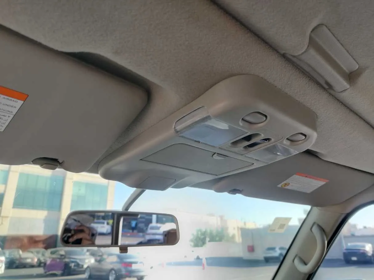 Car image 34