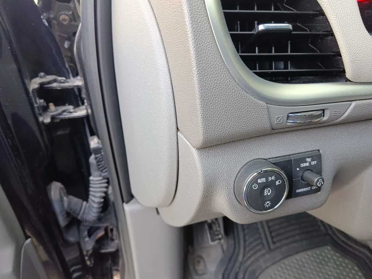 Car image 33