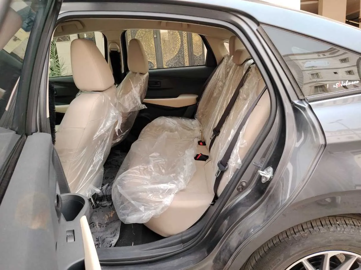Car image 16