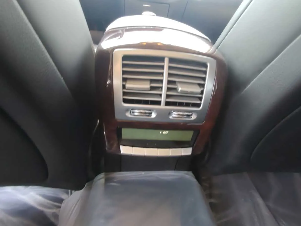 Car image 23
