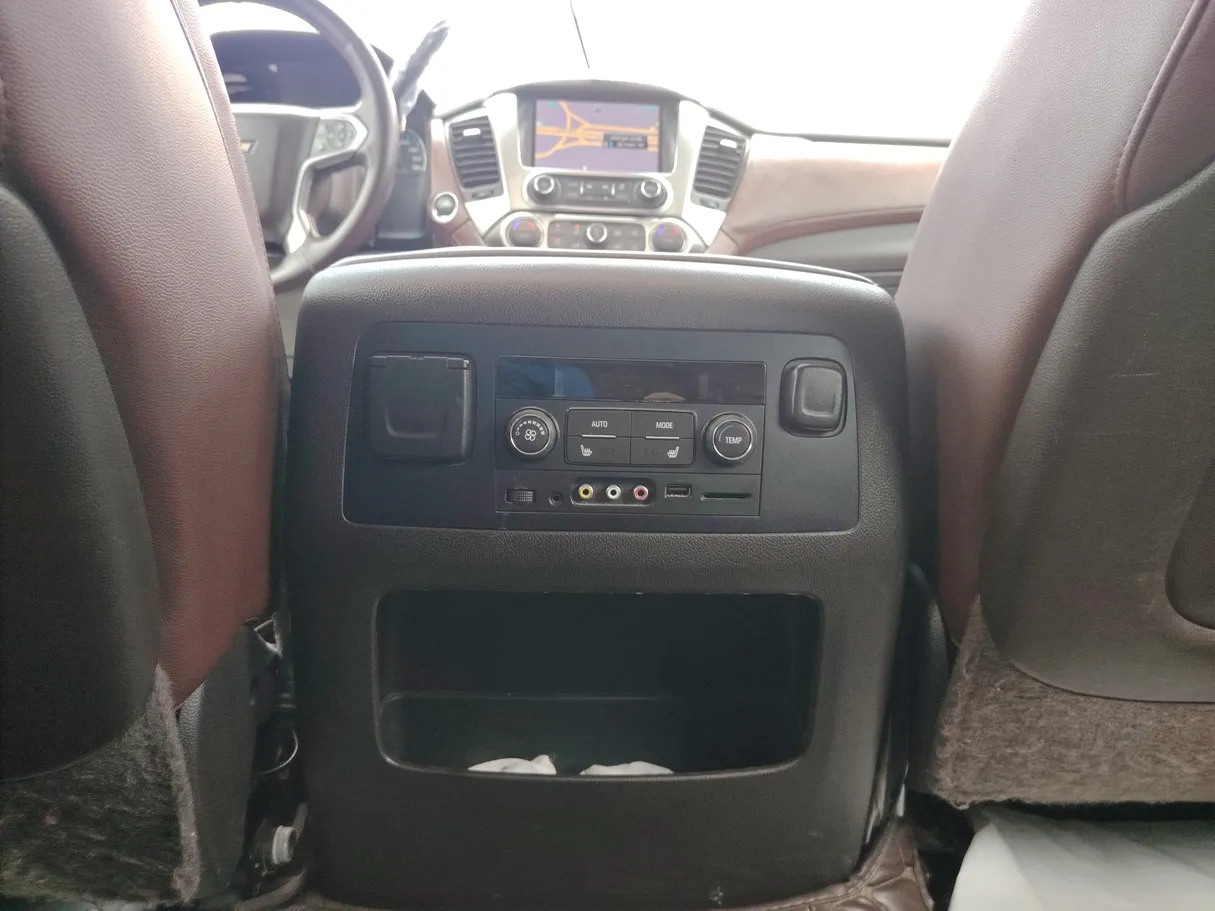 Car image 28