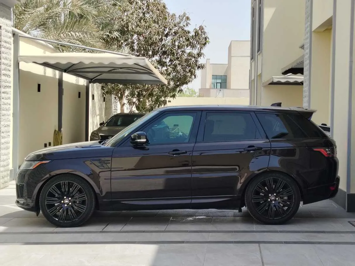 Car image 8