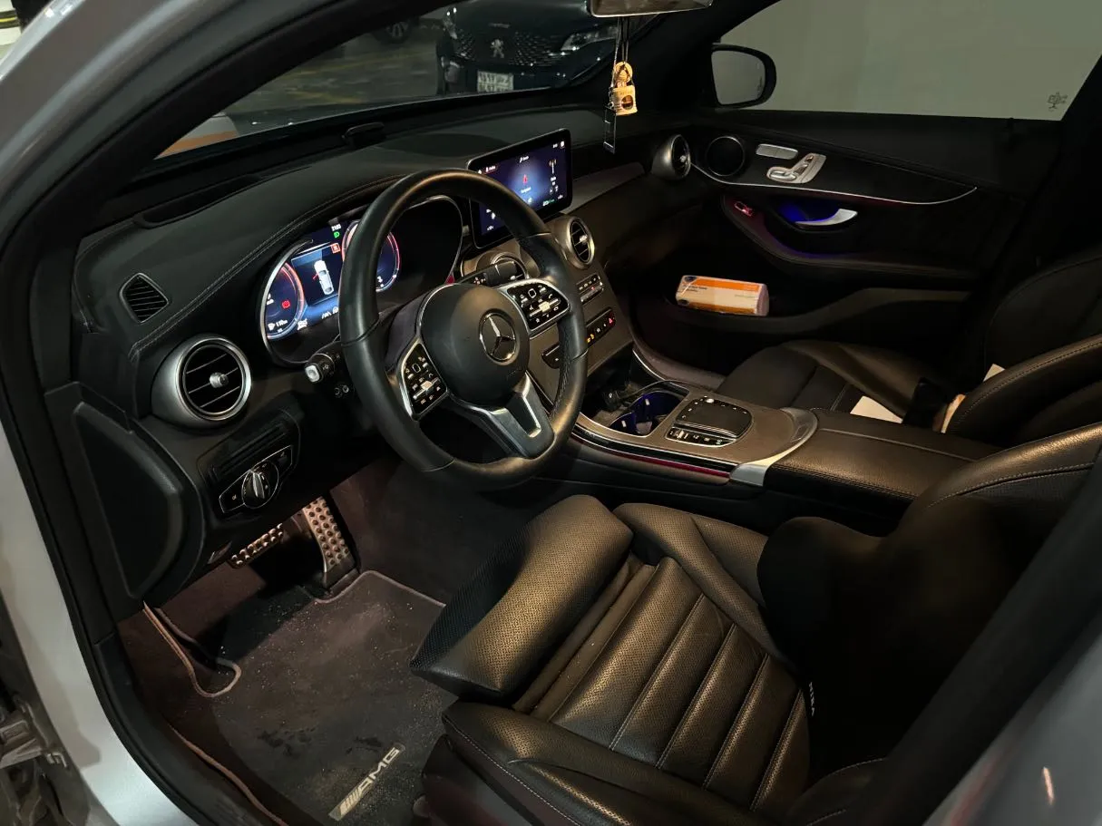 Car image 13