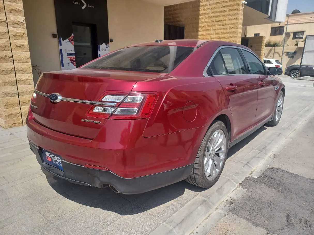 Car image 5