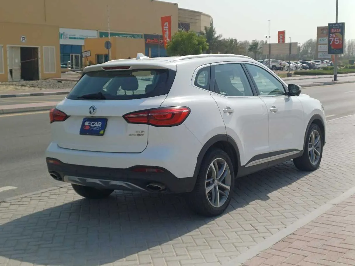 Car image 5