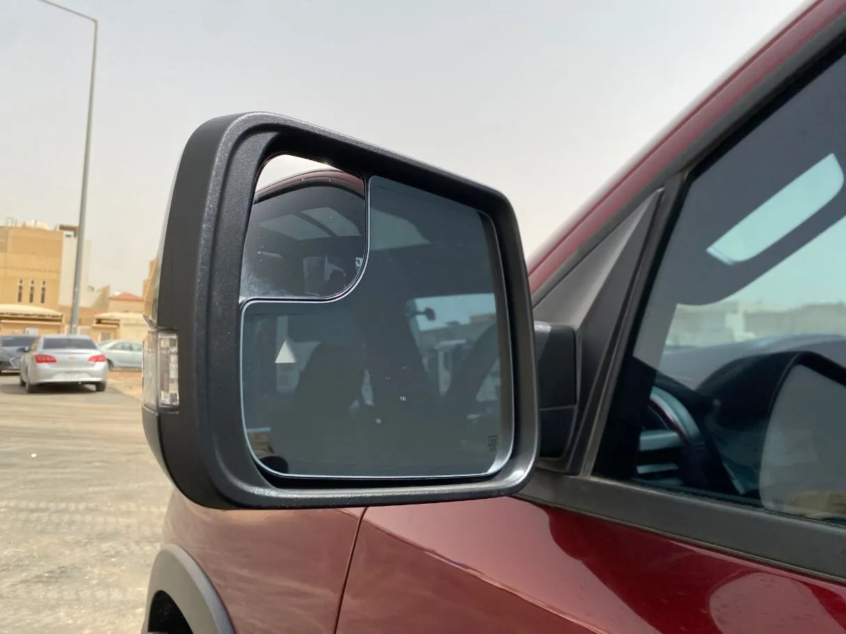 Car image 24