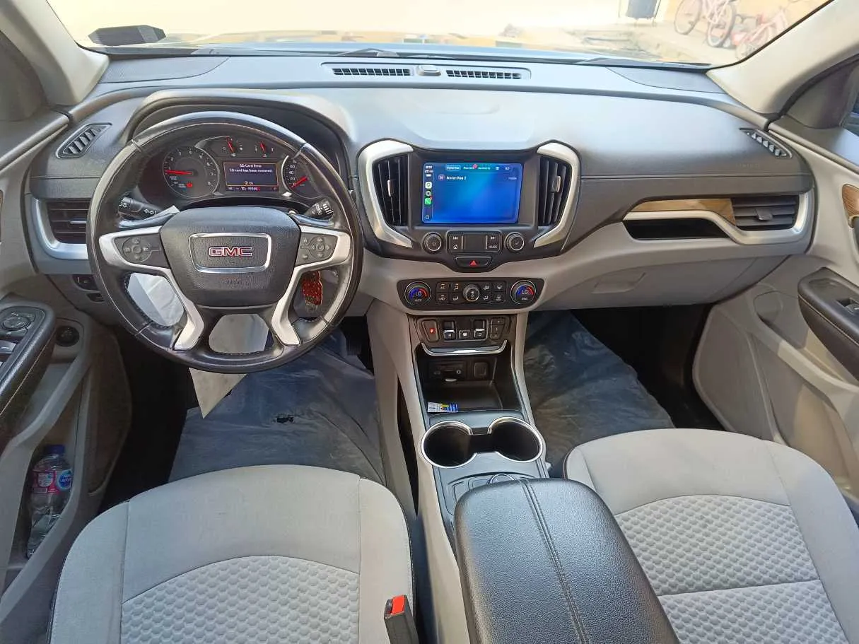 Car image 18