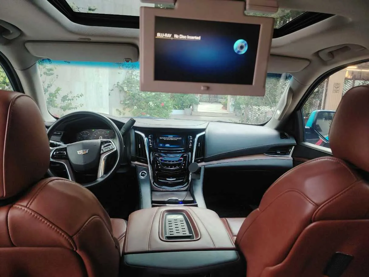 Car image 22