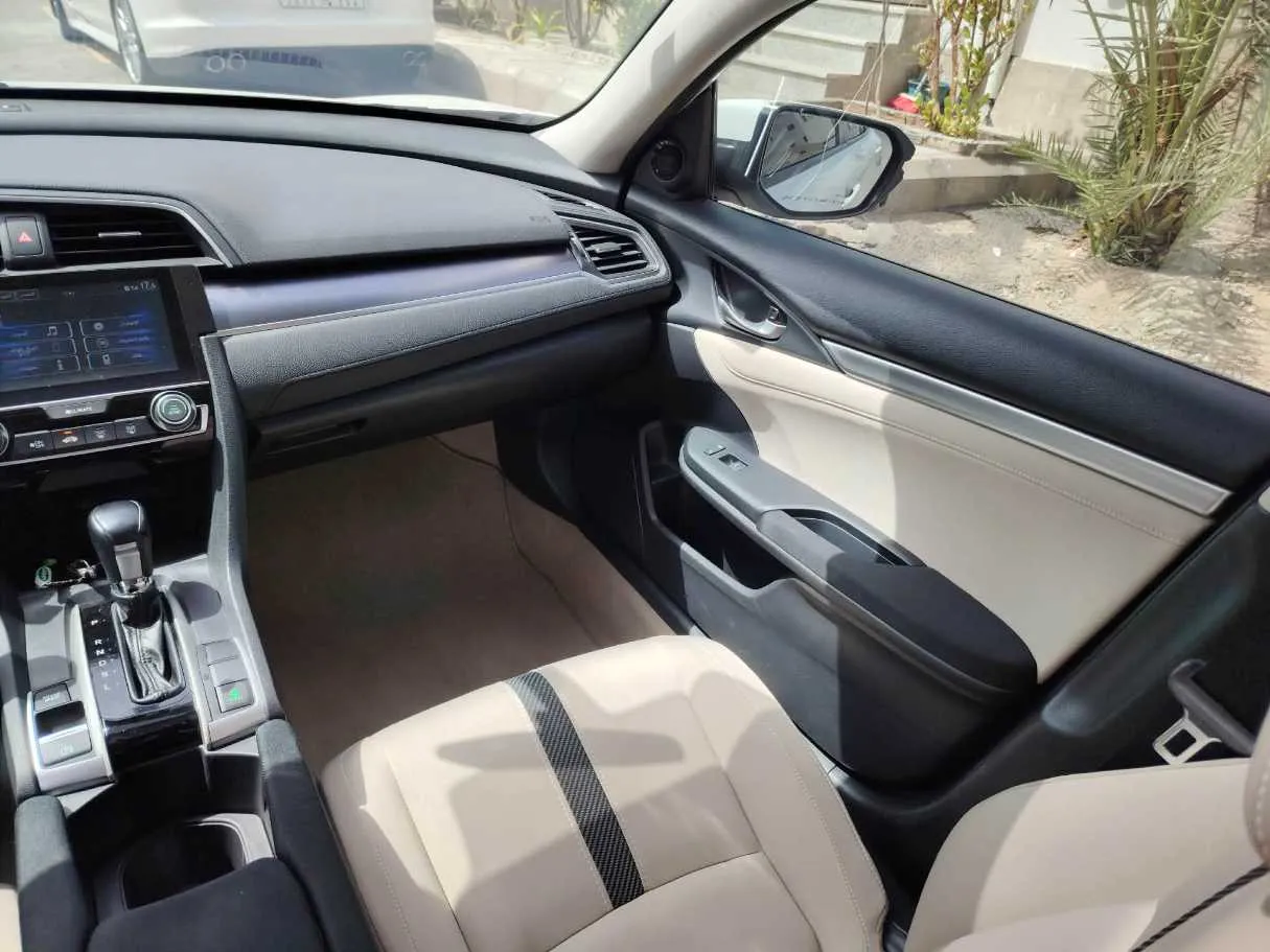 Car image 31