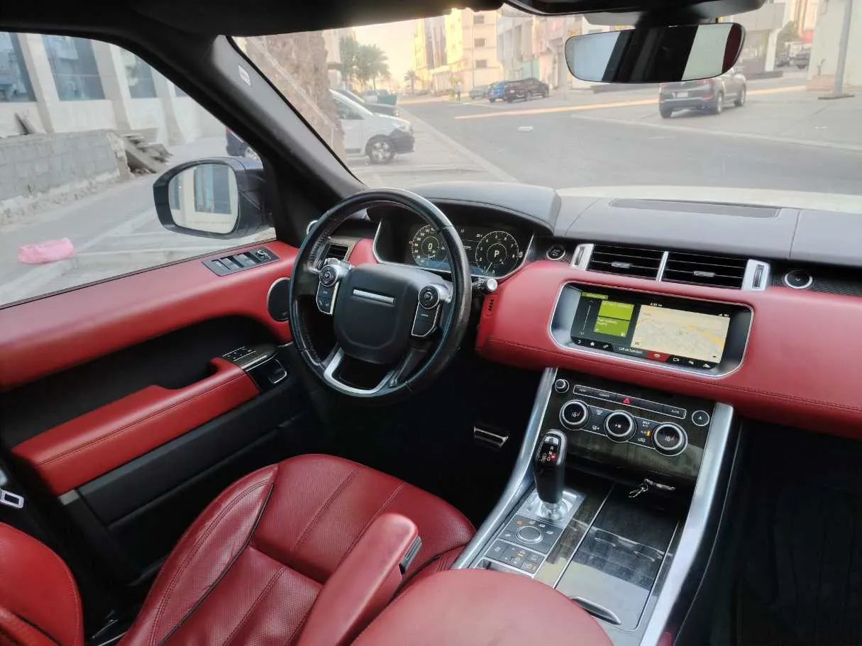 Car image 26