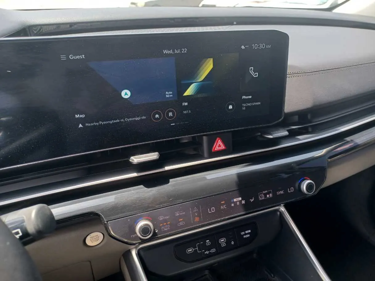 Car image 18