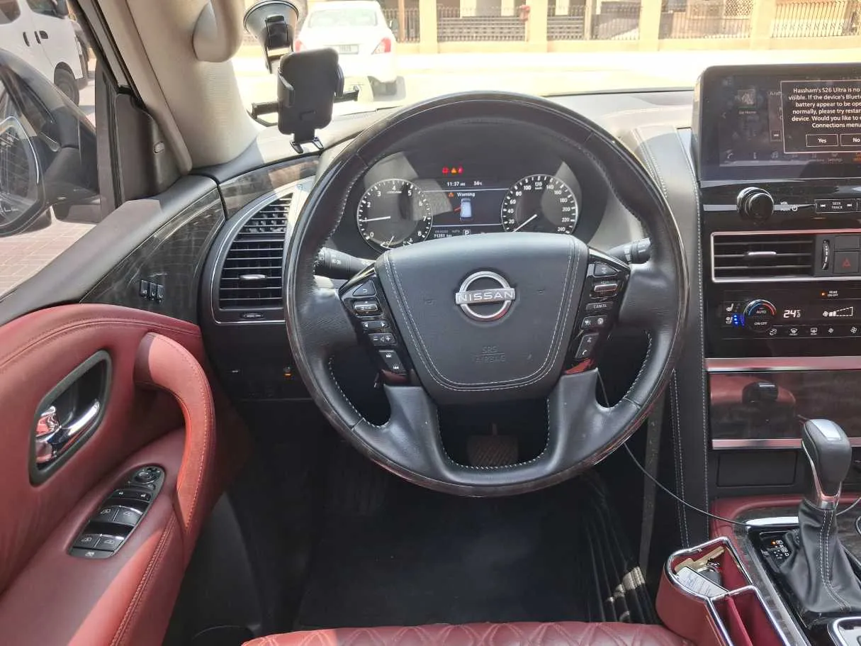 Car image 19