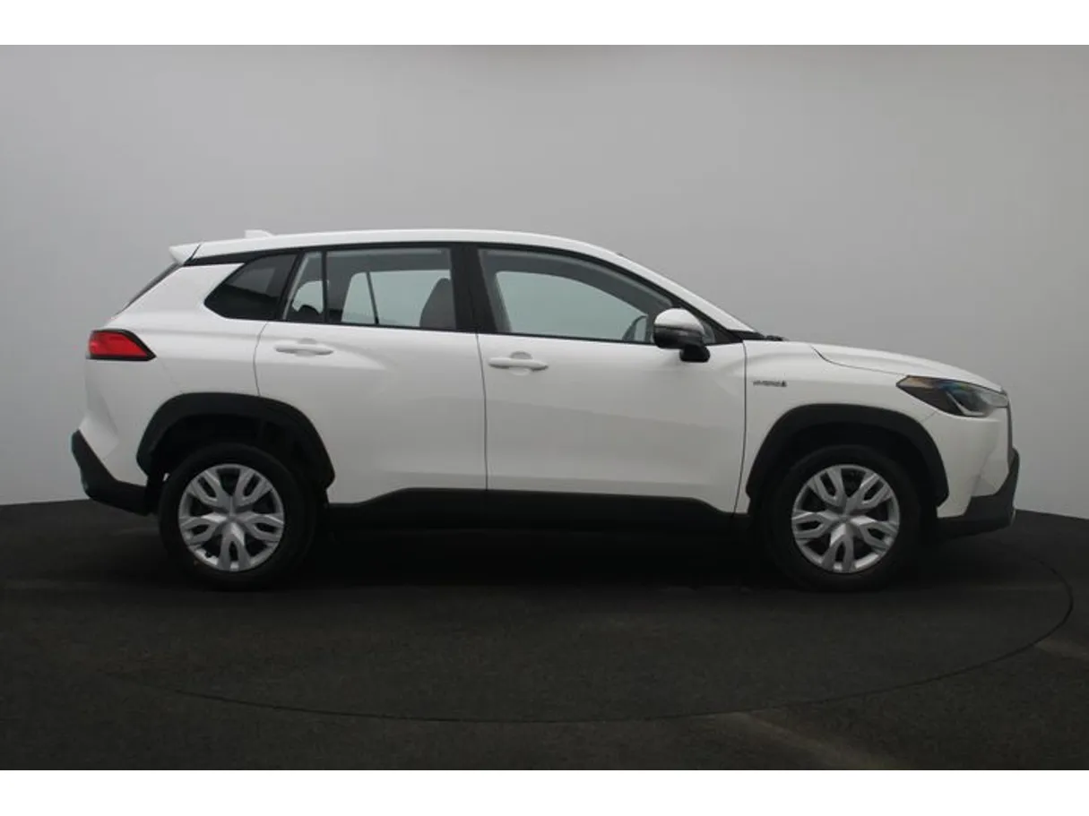 Car image 13