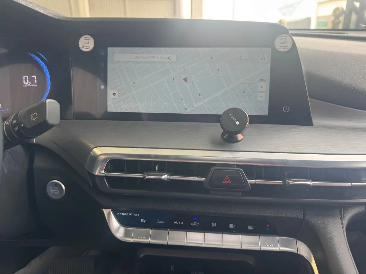 Car image 15