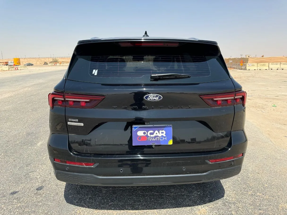Car image 6