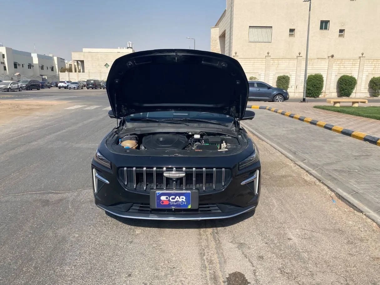 Car image 25