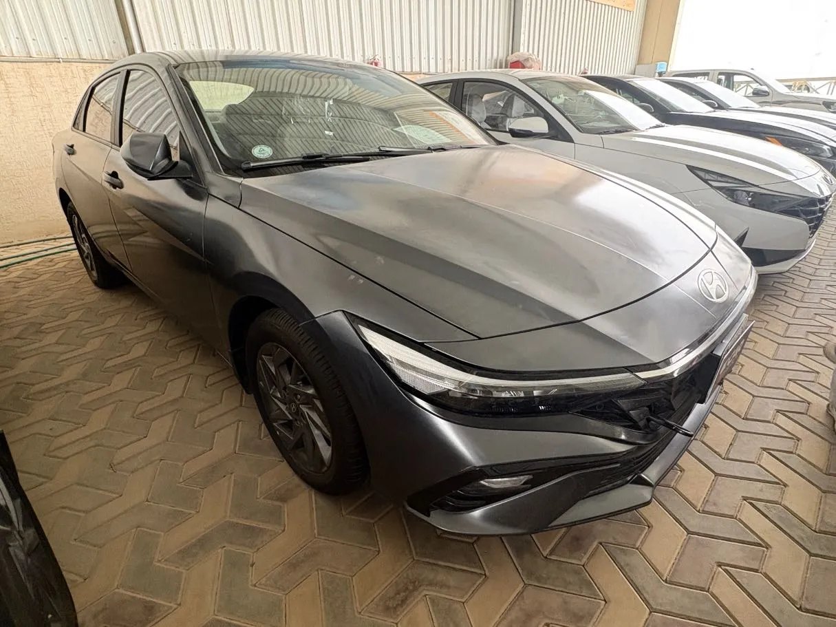 Car image 3