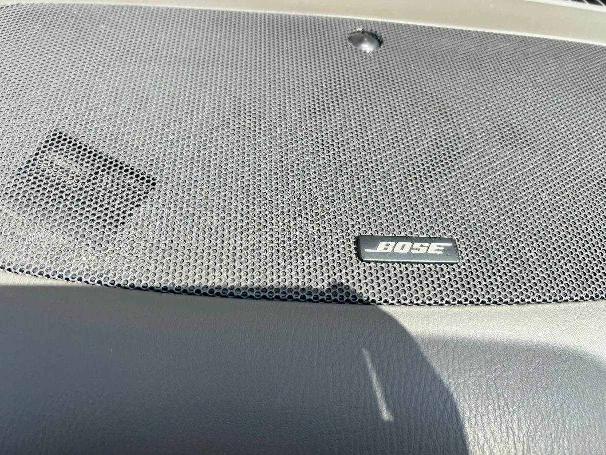 Car image 32