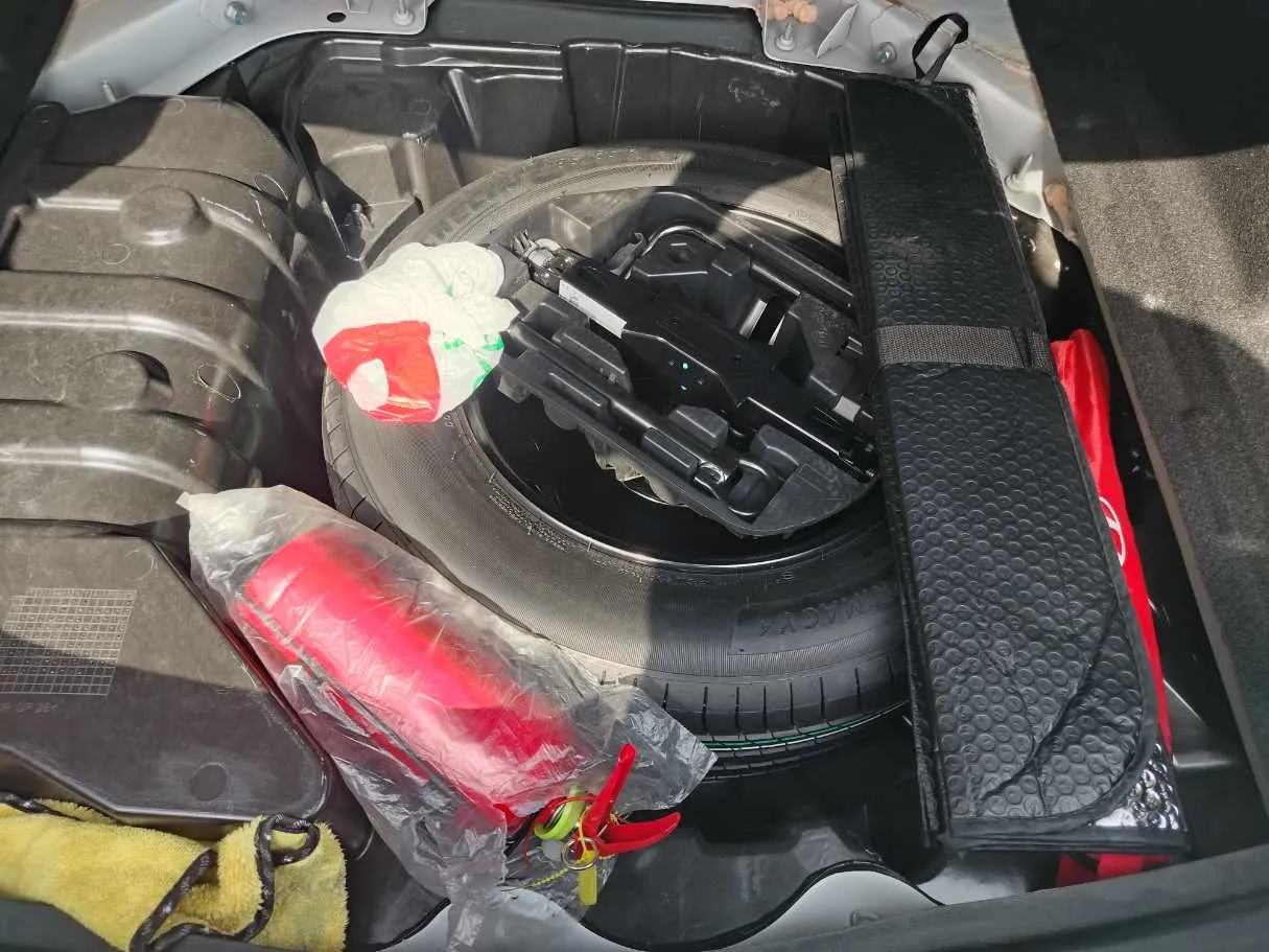 Car image 47