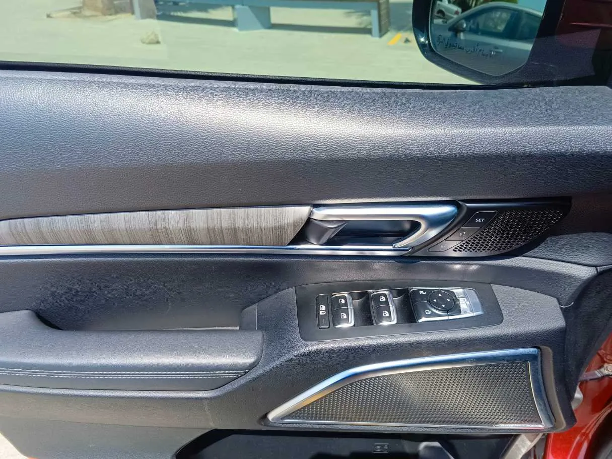 Car image 37