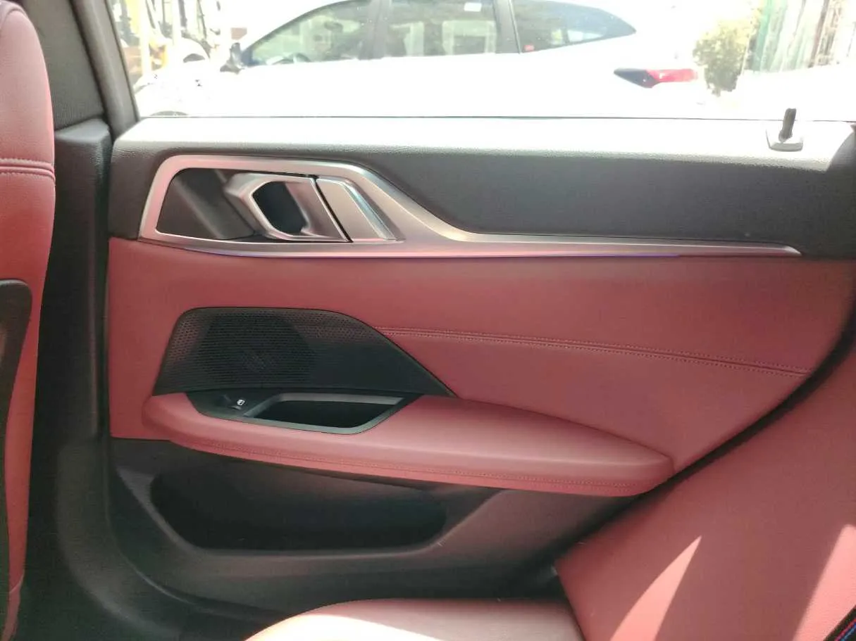 Car image 33