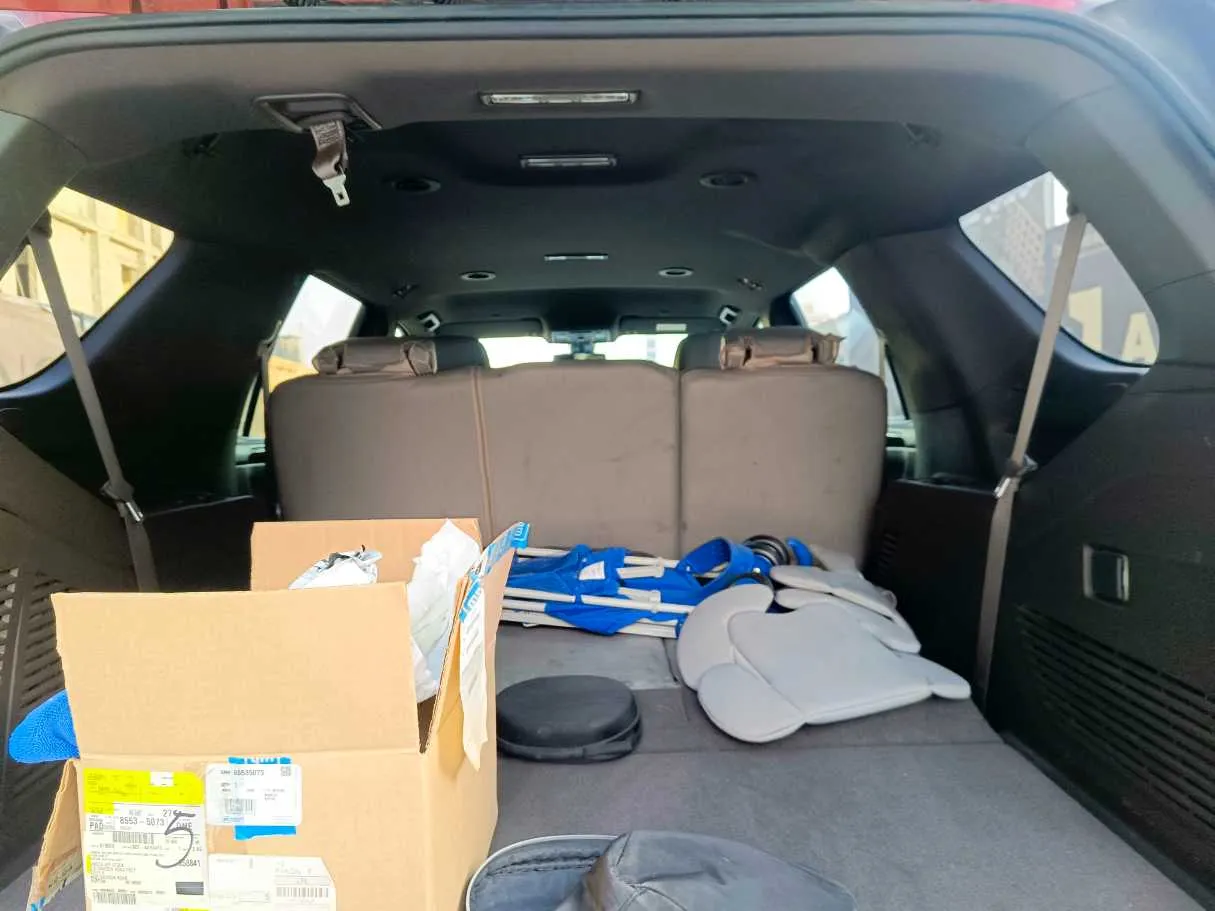 Car image 29