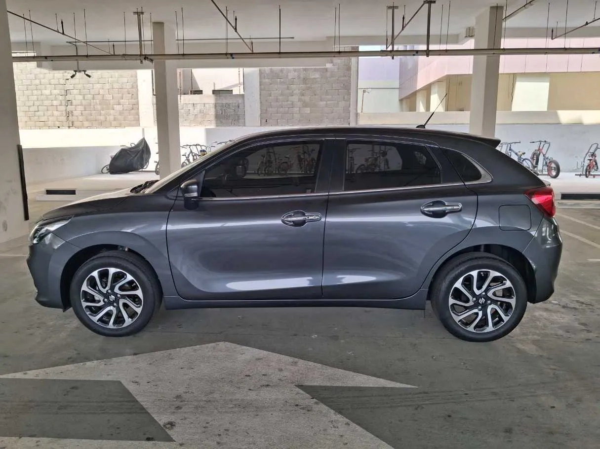 Car image 8