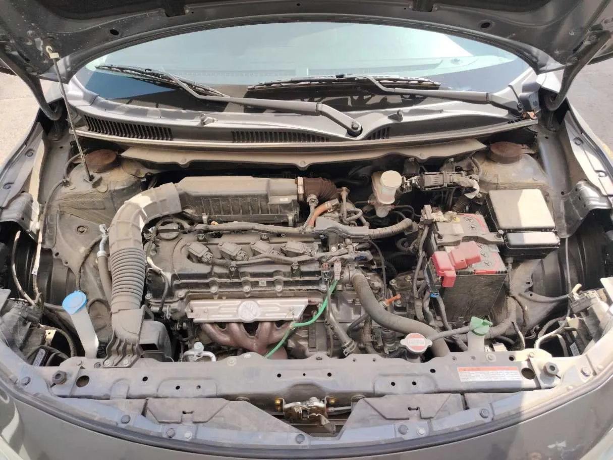 Car image 32