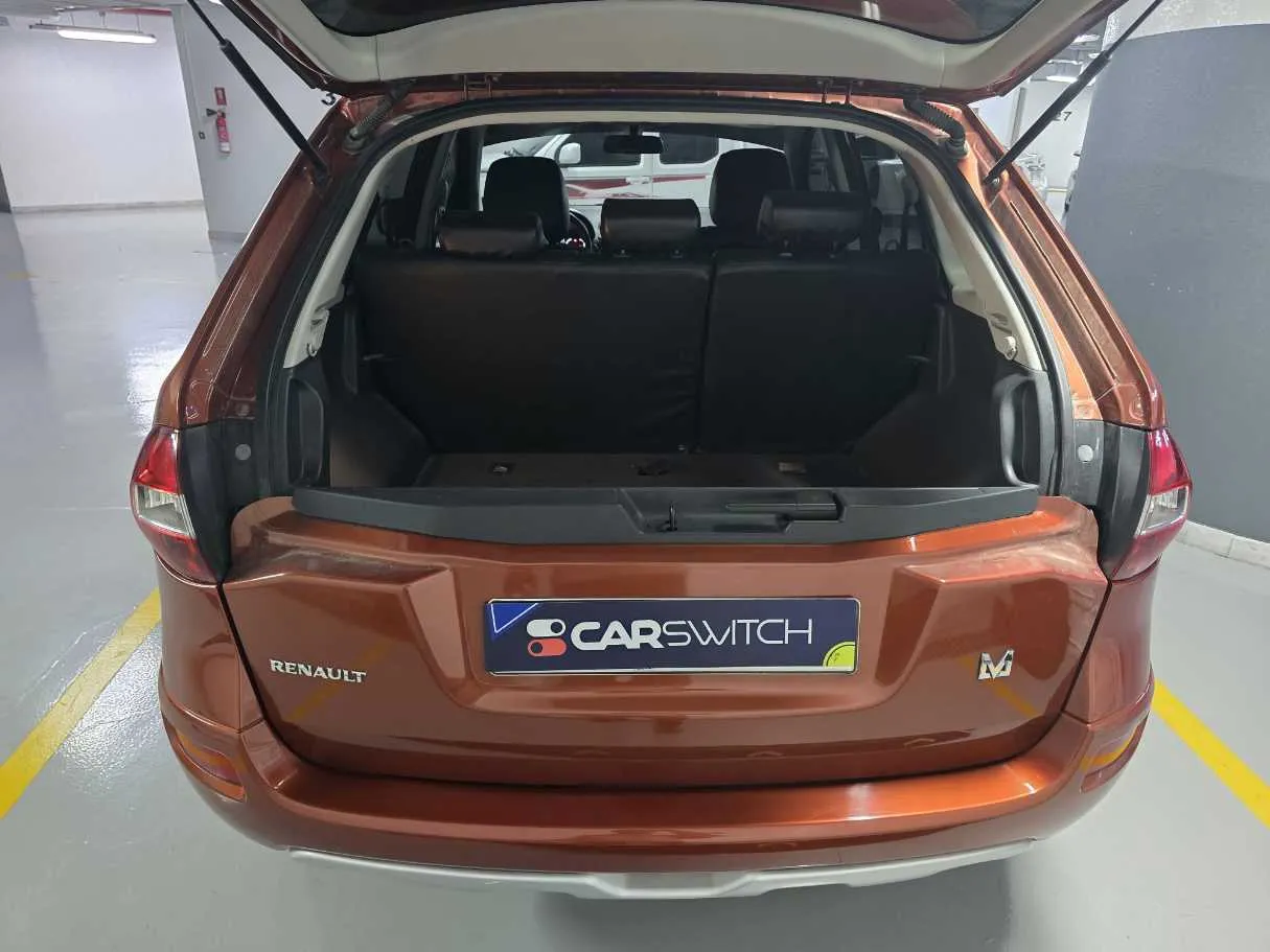 Car image 19