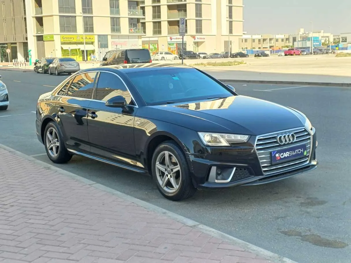 Car image 3