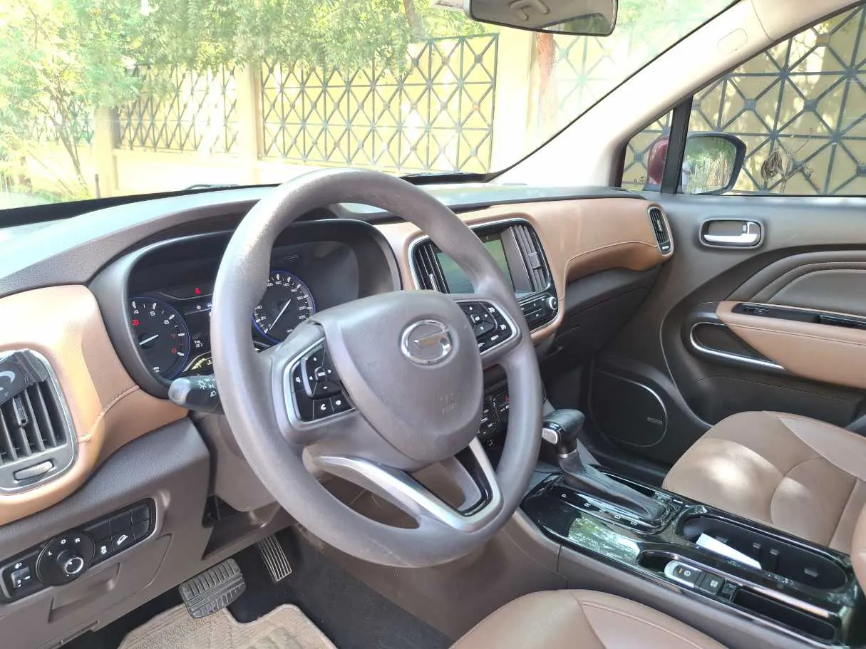 Car image 7