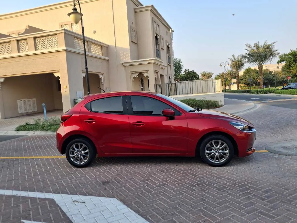 Car image 3