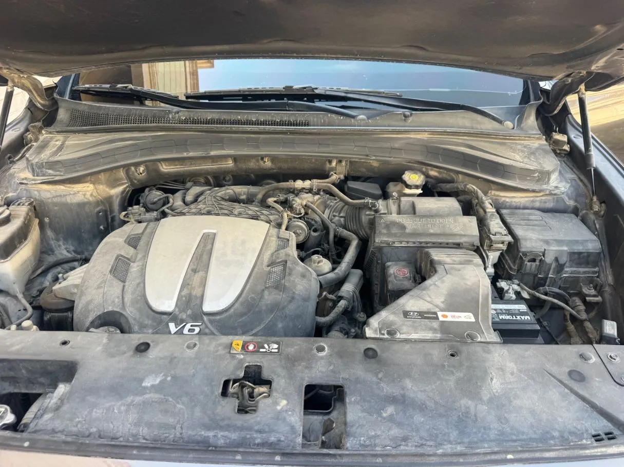 Car image 24
