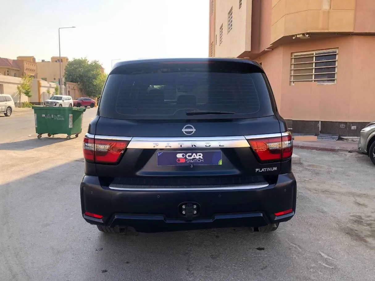 Car image 6
