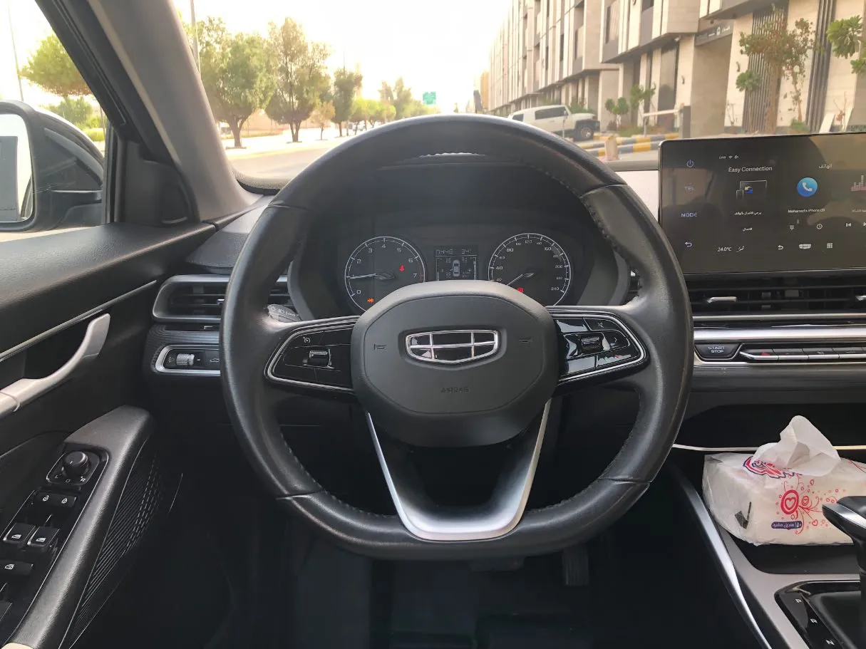 Car image 16