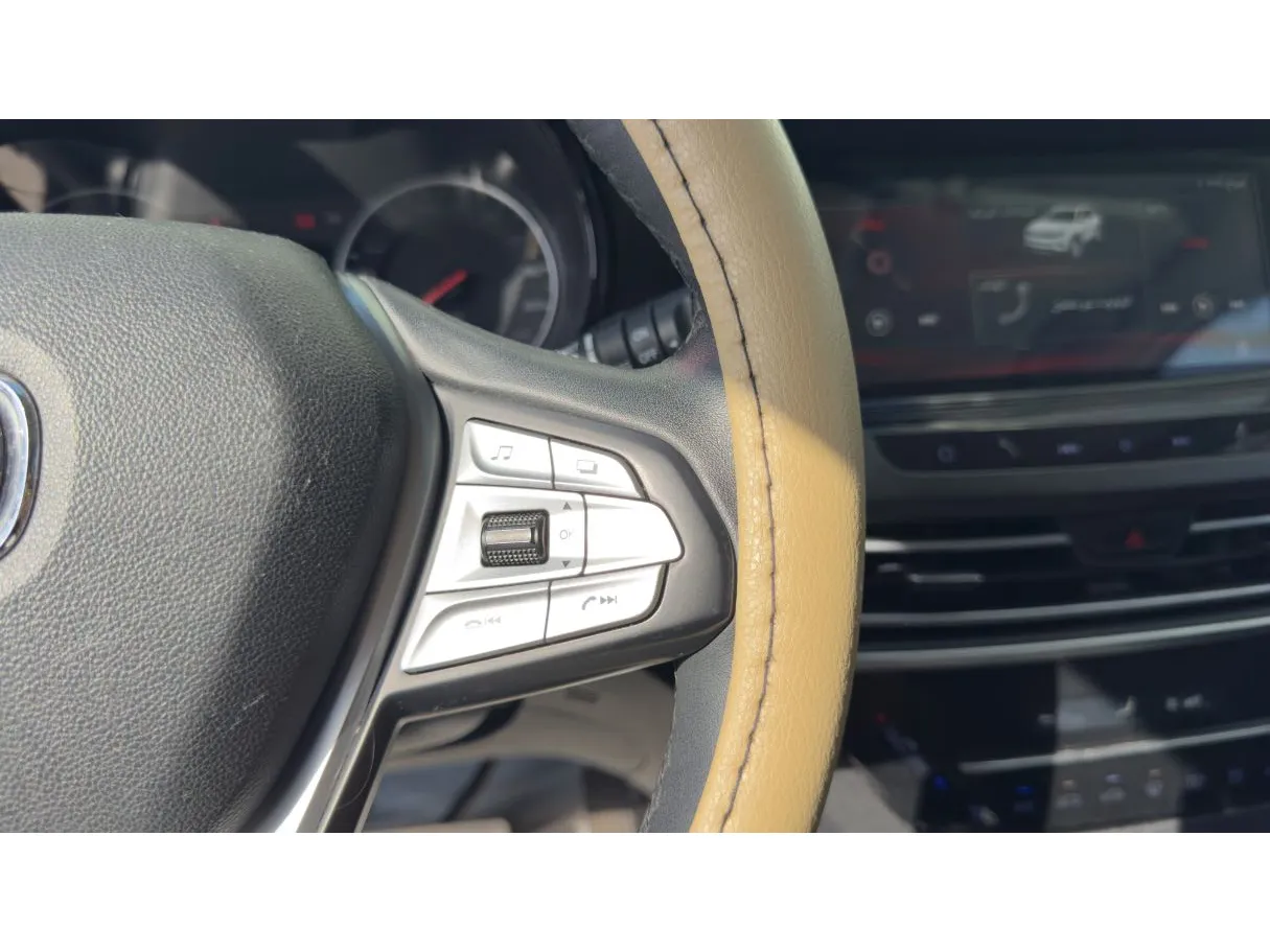 Car image 22
