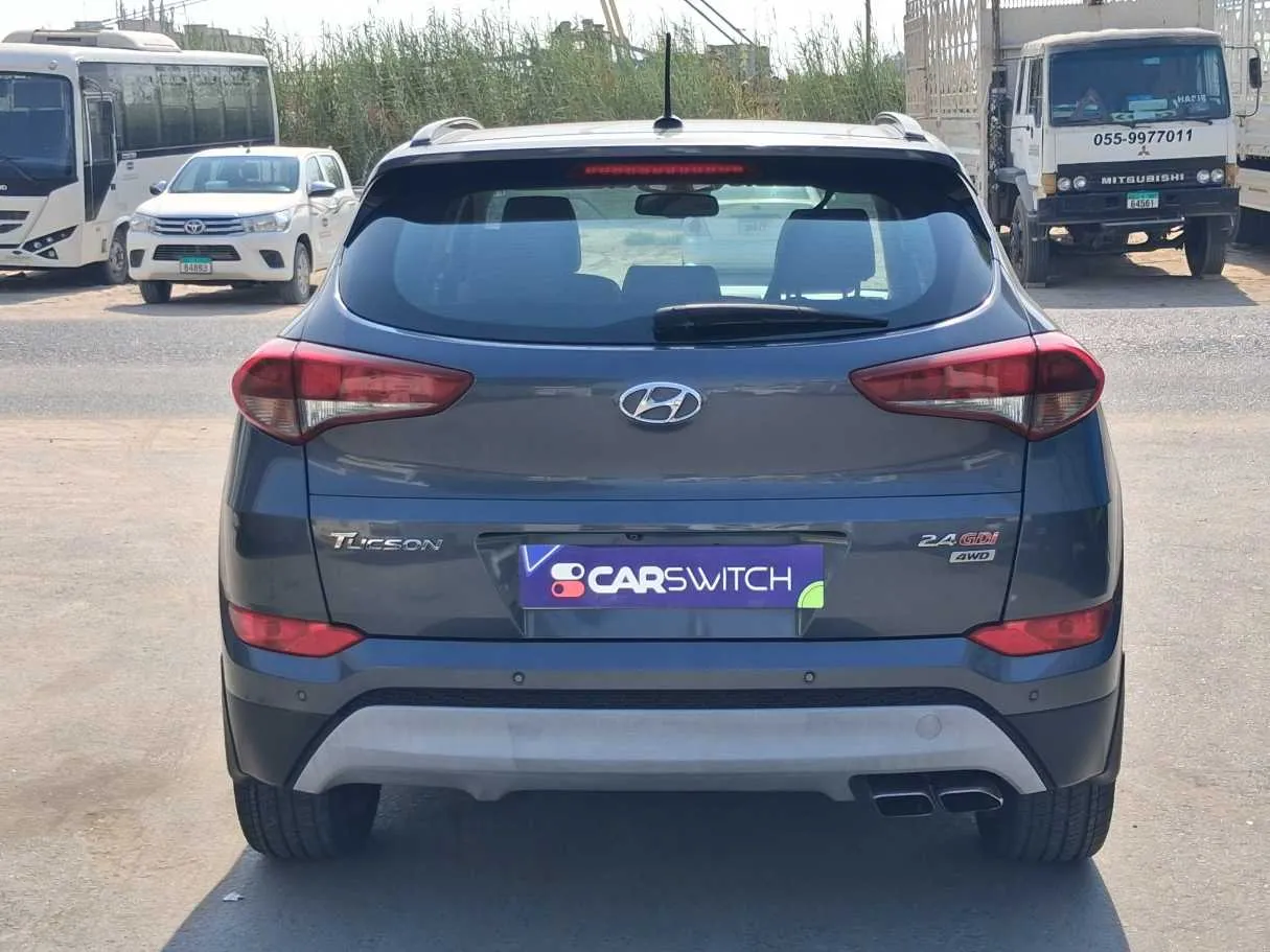 Car image 6