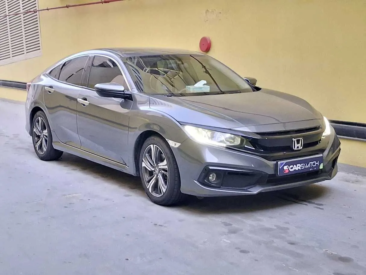 Car image 3