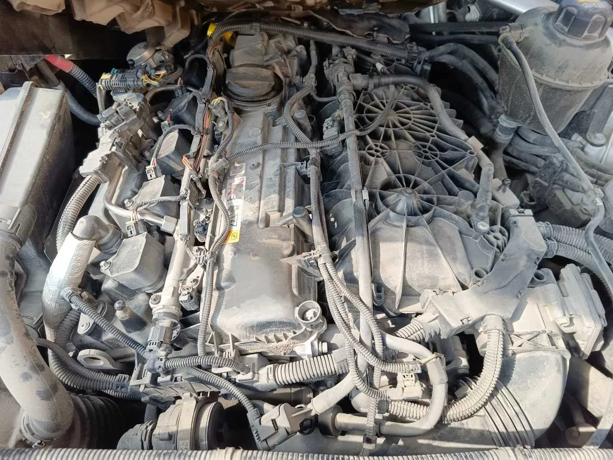 Car image 40