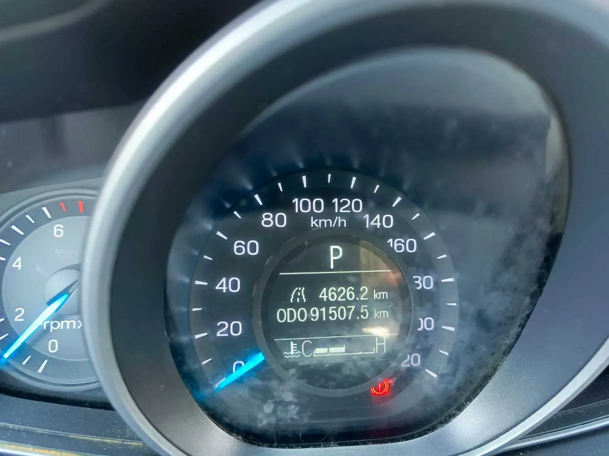 Car image 26