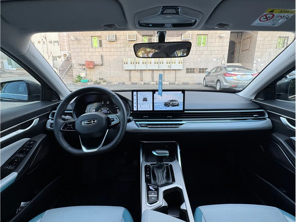 Car image 7
