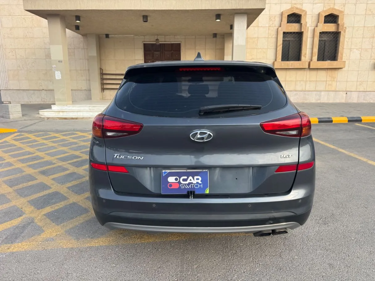 Car image 6