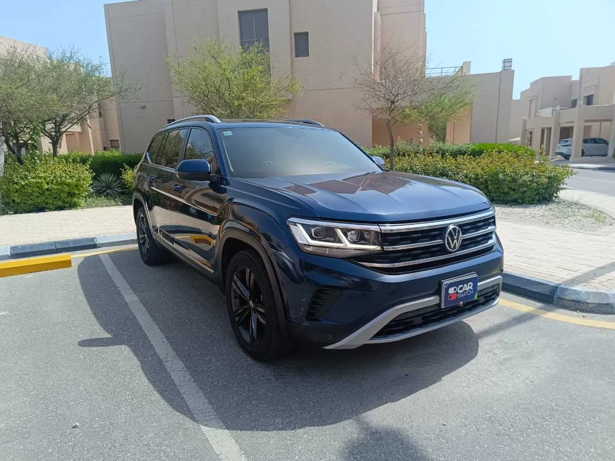 Car image 3